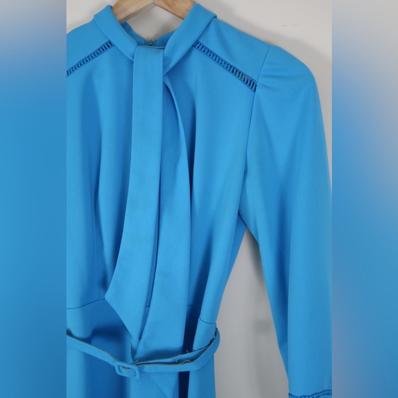 Vintage 70’s Dress with Matching Belt and Attached Neck Tie - Picture 2 of 4